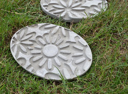 How to Make Embossed Stepping Stones