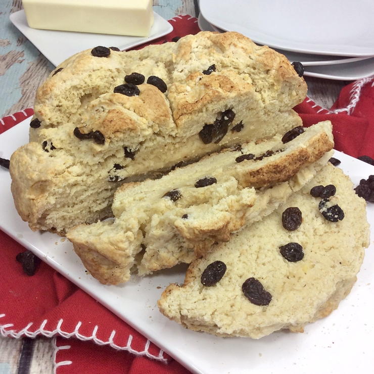 Easy Irish Soda Bread with Raisins | RecipeLion.com