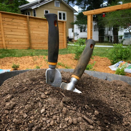 How to Make Good Dirt for Your Garden
