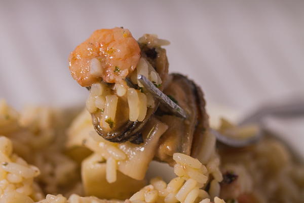 Classic Seafood Risotto in White Wine