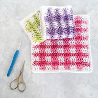 Gingham Sunflower Table Runner | AllFreeCrochet.com