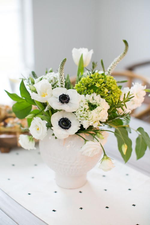 DIY Stunning Modern Floral Arrangement