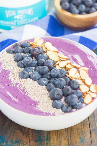 Blueberries and Cream Smoothie Bowl