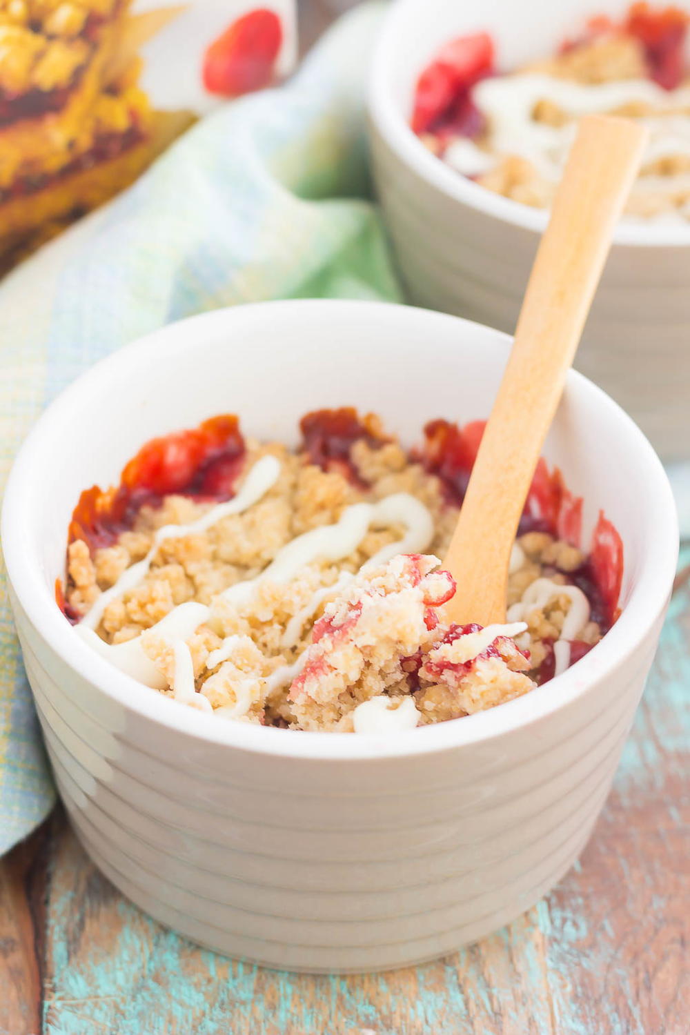 White Chocolate Raspberry Crumble | FaveSouthernRecipes.com