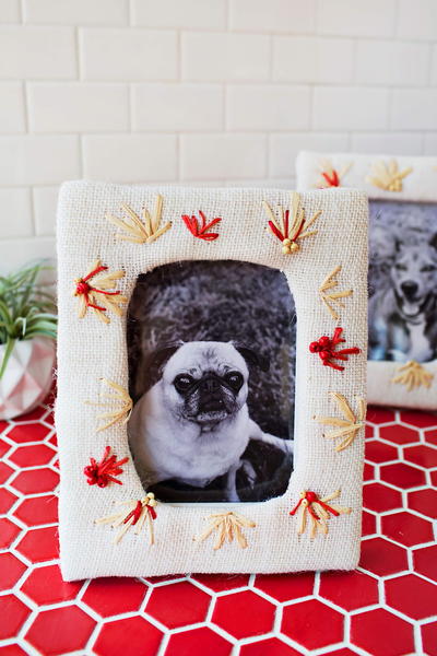 DIY Embroidered Picture Frame