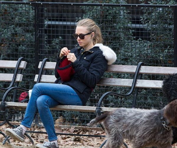 17 Famous Knitters Who Might Surprise You