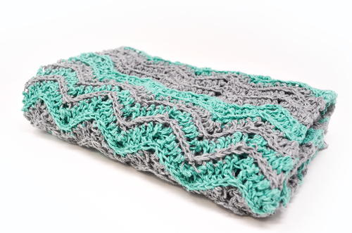 Ravelry Rich Kids Chevron Blanket Pattern By Celina Lane