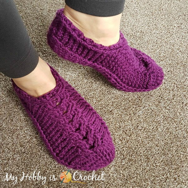 Chic Cable Slippers | AllFreeCrochet.com