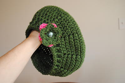 Child's Slouch Hat with Ribbed Edge and Flower