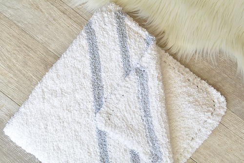 Easiest Luxe Blankie Pattern