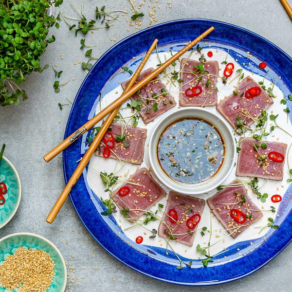 Seared Tuna Tataki Recipe (With Sesame And Soy Dressing)