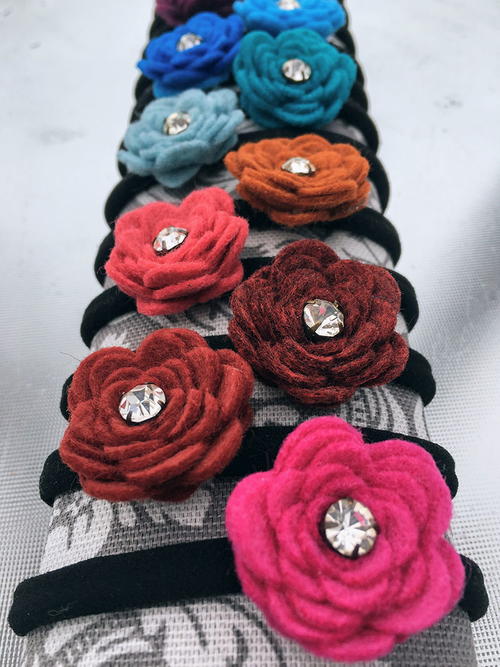 Easy Felt Flower Hair Ties