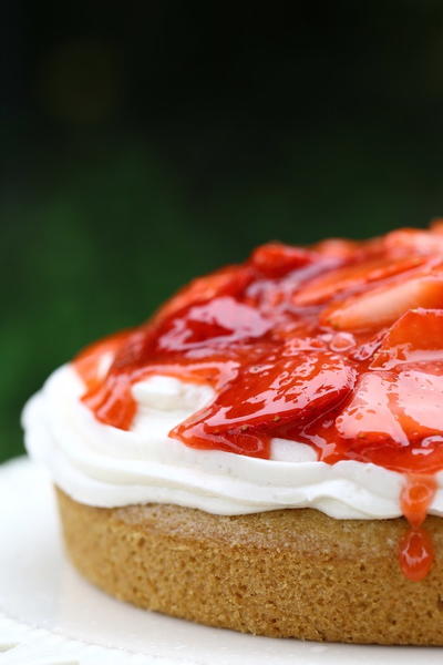 Strawberry Cream Cake