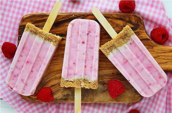 OMG Raspberry Cheesecake Popsicles