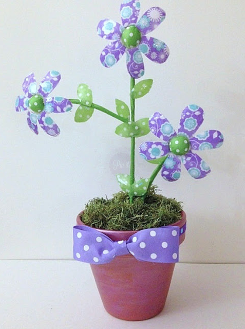 Recycled Water Bottle Flowers | FaveCrafts.com