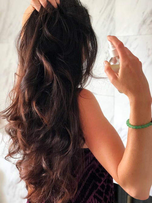 DIY Hair Serum Spray with Avocado and Lavender Essential Oils