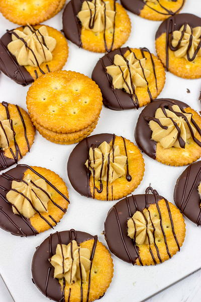 No Bake Chocolate Peanut Butter Pie Ritz Crackers