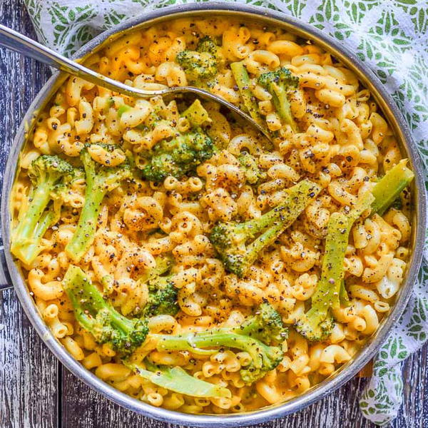 Dairy Free Mac and Cheese with Black Pepper & Broccoli