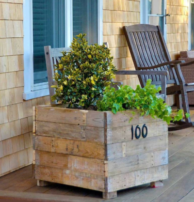 Re-Purposed Pallet Planter Project