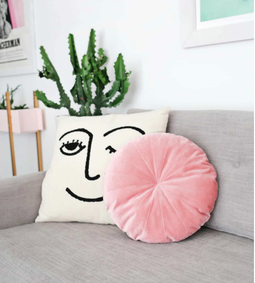 Round Velvet Pillow Pattern