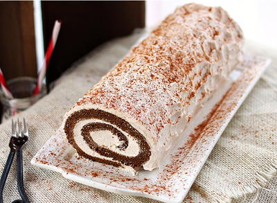Spiced Gingerbread Roll Cake