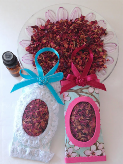 https://irepo.primecp.com/2018/06/375981/Toilet-Paper-Roll-DIY-Rose-Scented-Sachets_Large400_ID-2781736.png?v=2781736