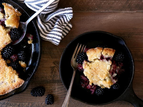 The Pioneer Woman Blackberry Cobbler