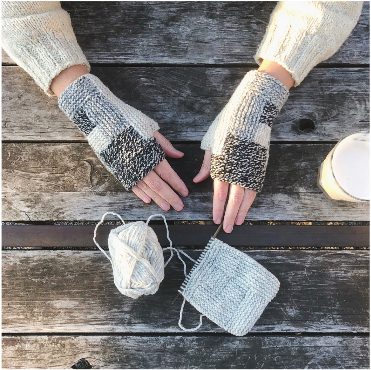 Log Cabin Mitts