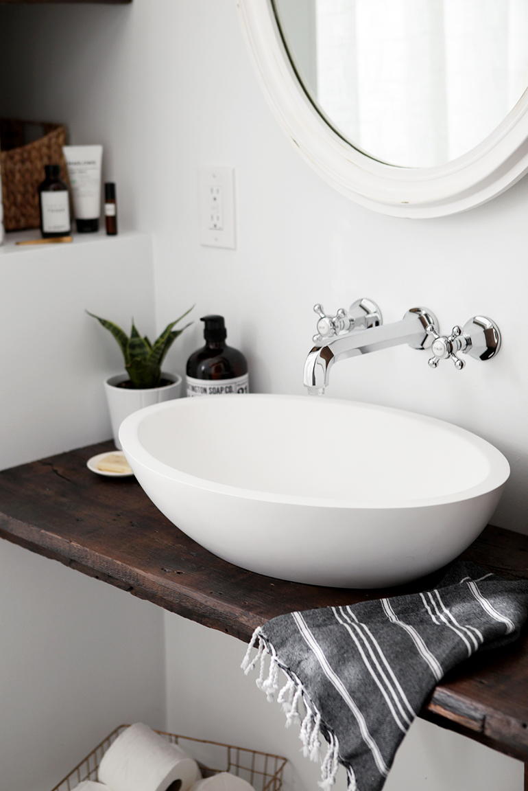 DIY Floating Bathroom Vanity | DIYIdeaCenter.com