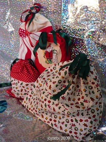 Stash-Busting Christmas Gift Bags Pattern