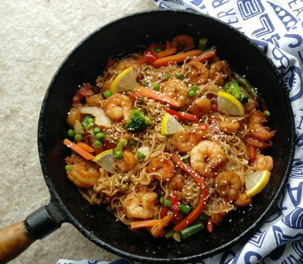 20 Minute Honey Garlic Shrimp Stir Fry