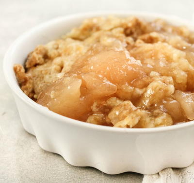 Slow Cooker Cake Mix Apple Cobbler