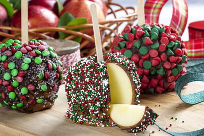 Caramel-Dipped Chocolate Apples