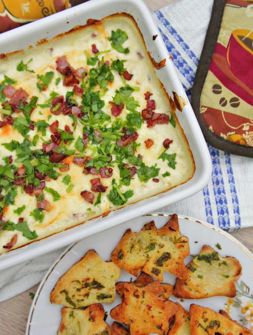 Garlic Bread Chips with Hot Cheese Dip