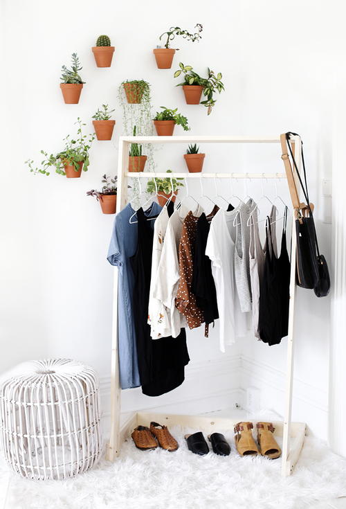 DIY Wooden Clothing Rack | DIYIdeaCenter.com