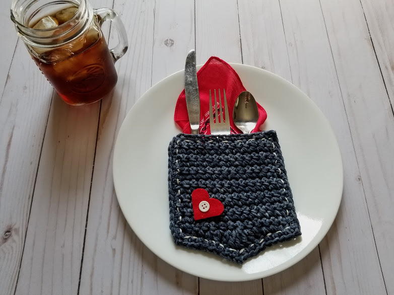 Denim Pocket | AllFreeCrochet.com