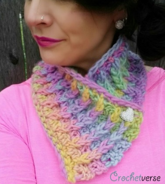 Colorful "Conversation Hearts" Crochet Cowl
