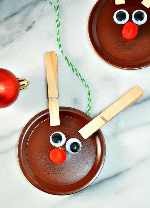 Mason Jar Lid Reindeer Crafts