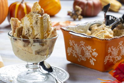 Easy Pumpkin Pie Ice Cream