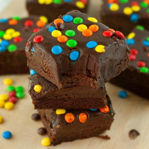 To-Die-For Copycat Cosmic Brownies | RecipeLion.com