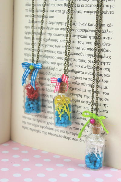 DIY Summer Long Necklace with Real Moss and Beads