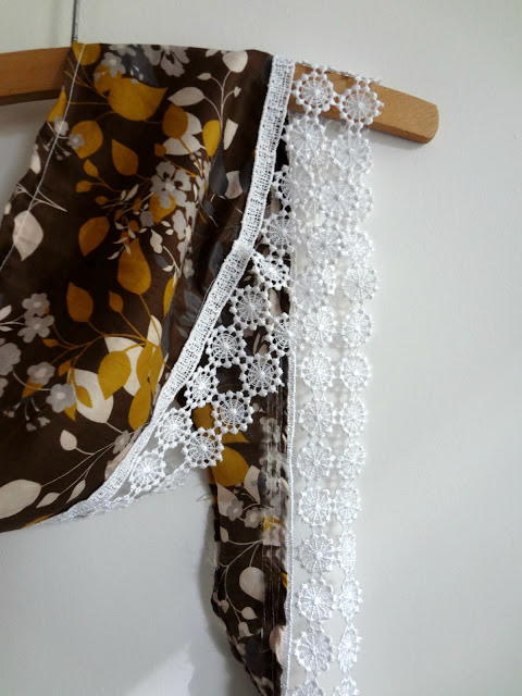 Image shows the Fall Fringed Scarf.
