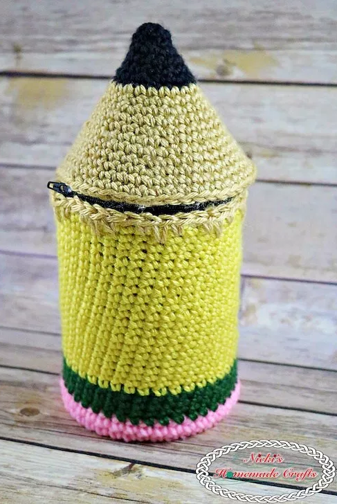 Crochet pencil 2025 case with zipper