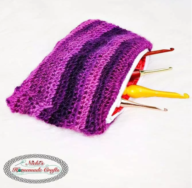 Easy Crochet Zipper Pouch