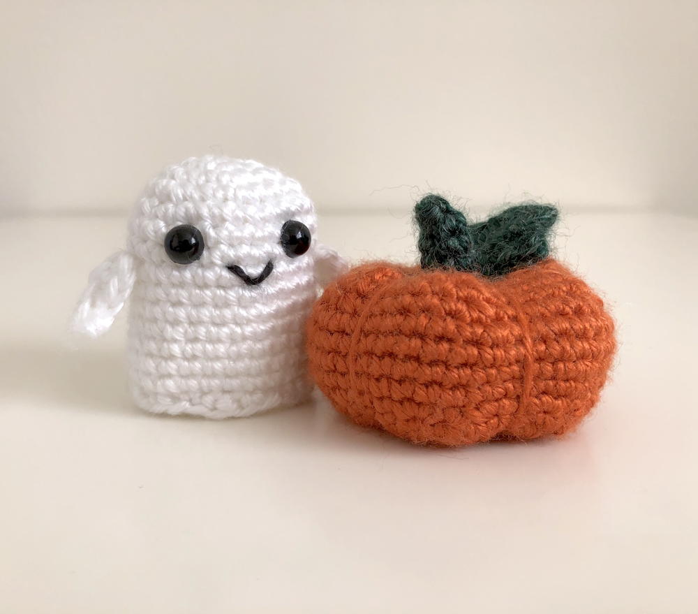 Tiny Baby Ghostie Ghost Amigurumi for Halloween | AllFreeCrochet.com