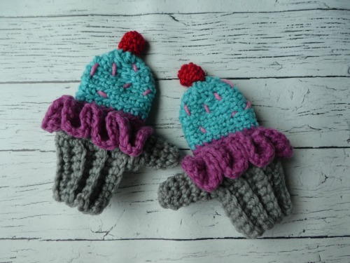 Toddler Cupcake Mittens