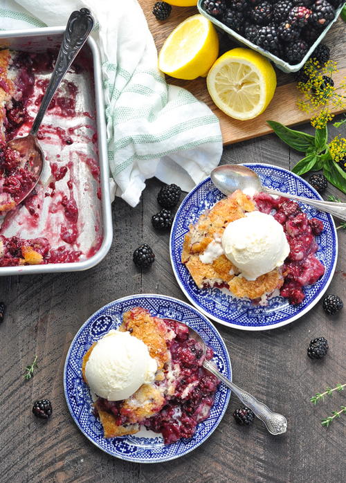 Easy Blackberry Cobbler