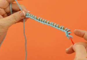 How To Knook Right-Handed: Picking Up Stitches On The Chain