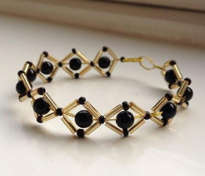 Glam Black and Gold Beaded Bracelet