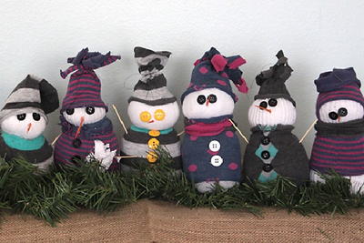 Frosty Sock Snowmen Family
